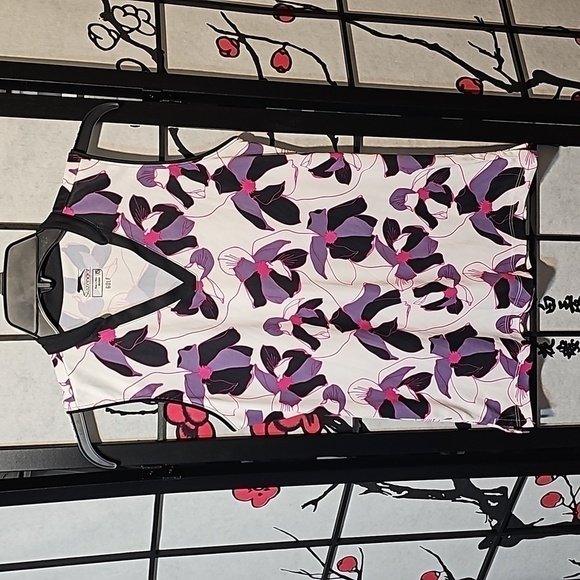 Slazenger Nightfall Plum Floral Golf Top NWT XS - Picture 1 of 6